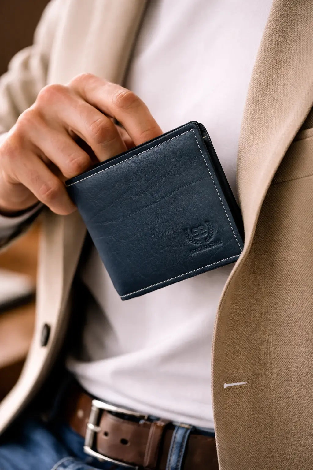 Cartera de hombre elegante en cuero ideal para regalo con estilo premium EE Exclusive