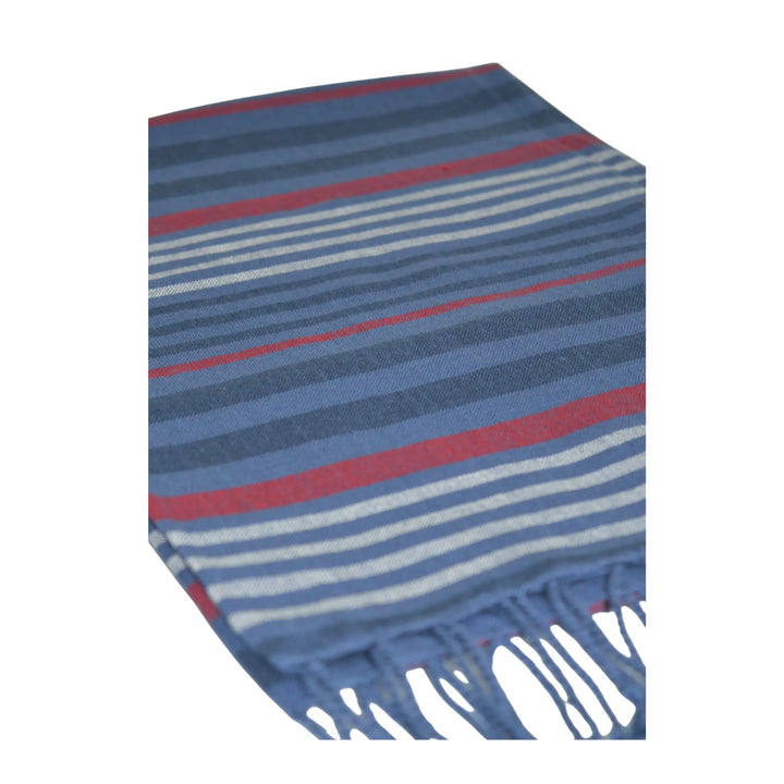 Textura y patrón de rayas de la bufanda Ameixenda azul