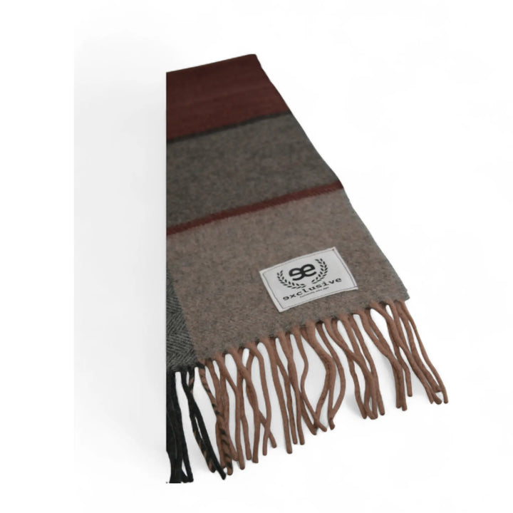 Etiqueta y acabado de bufanda granate y gris de EE Exclusive
