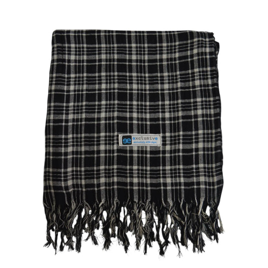 Bufanda Pazos de algodón 100% en color negro con diseño de cuadros