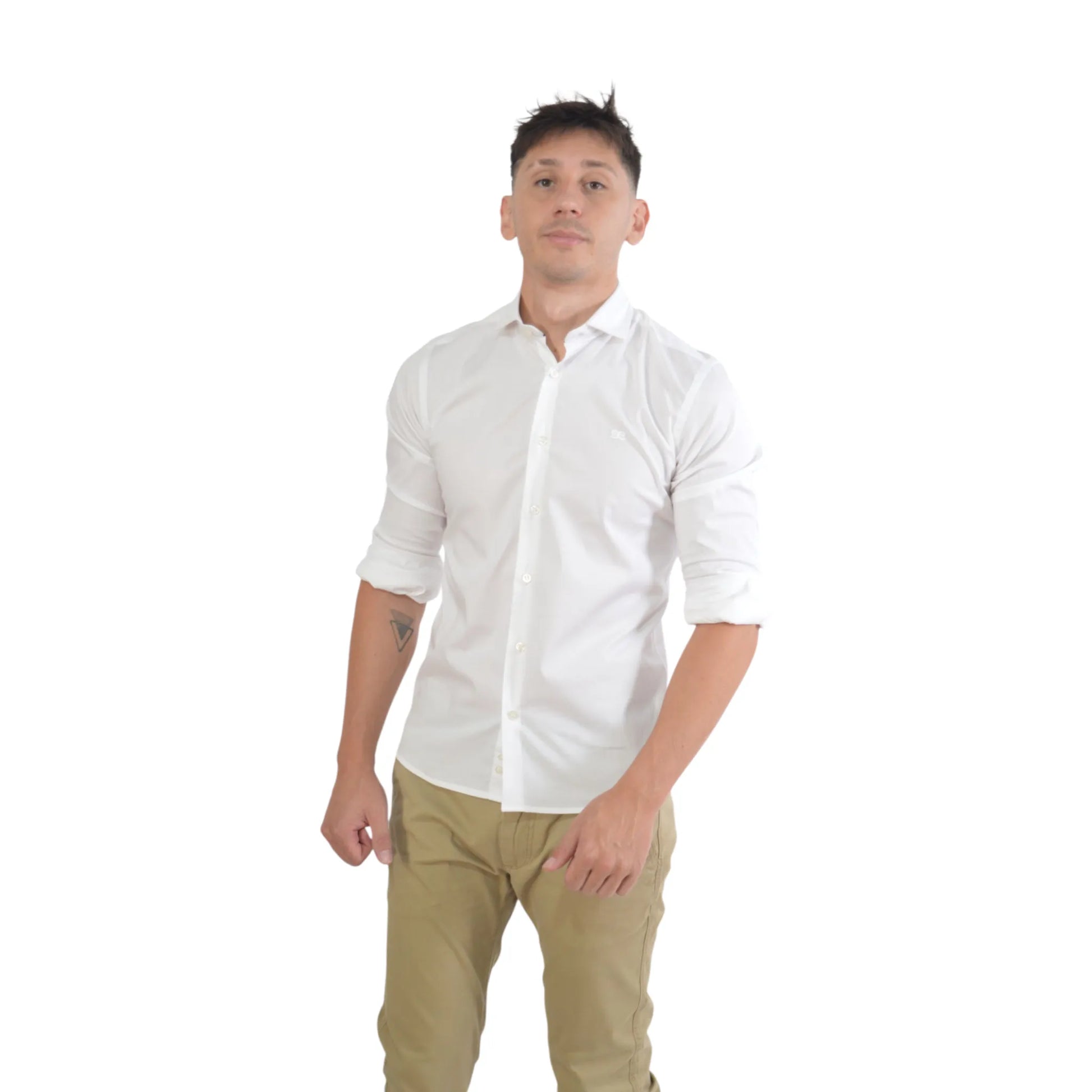 Camisa blanca Magüerle slim fit para hombre EE Exclusive, estilo elegante y moderno.