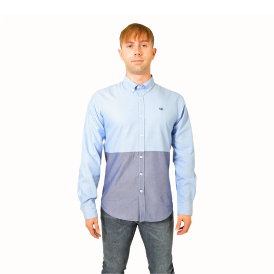 Camisa azul claro para hombre de EE Exclusive, diseño elegante con detalle bicolor y fondo blanco
