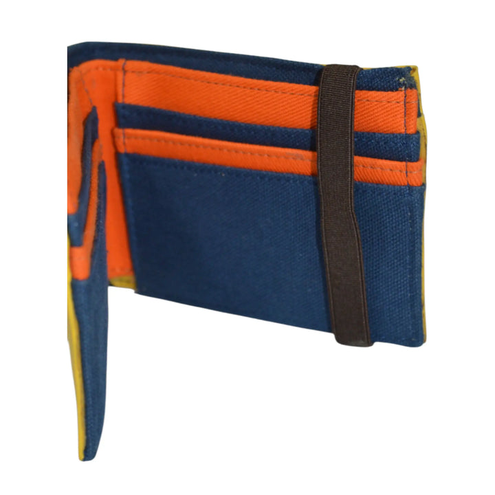 Interior de cartera West para hombre con seis ranuras para tarjetas y compartimentos textiles