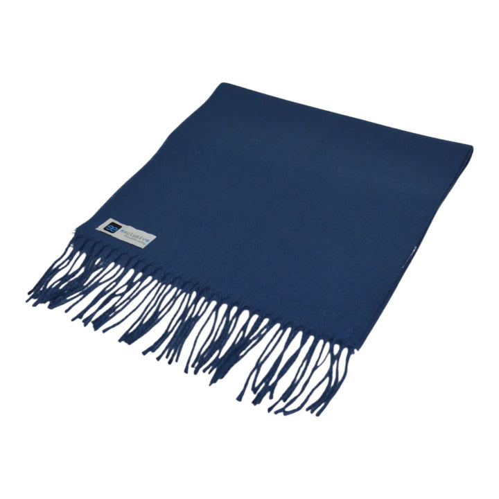 Detalle del tejido de la bufanda Ron azul marino con etiqueta EE Exclusive