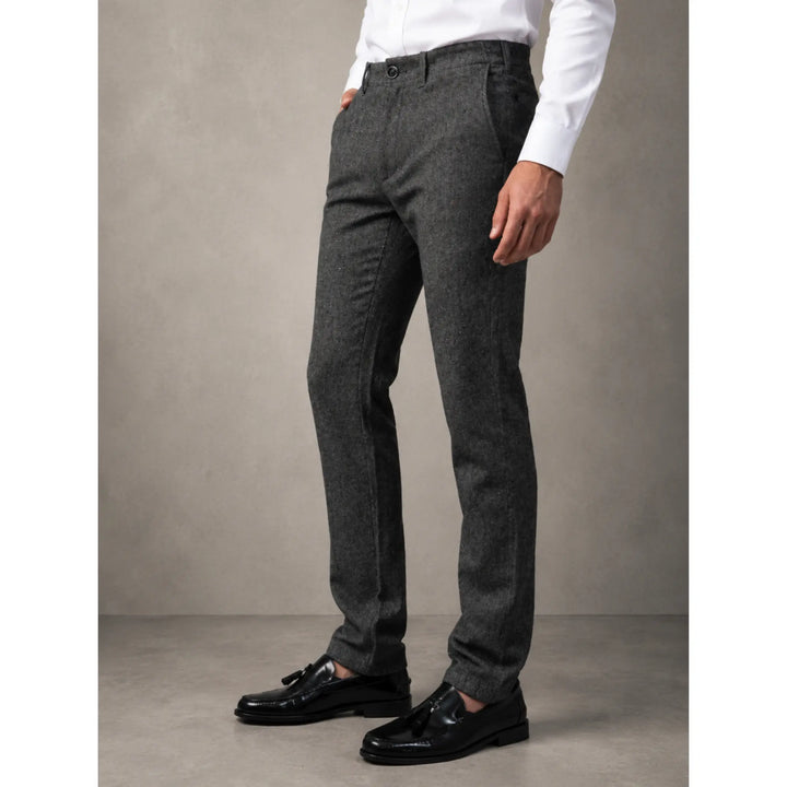 Pantalón gris oscuro Serafín para hombre en vista tres cuartos