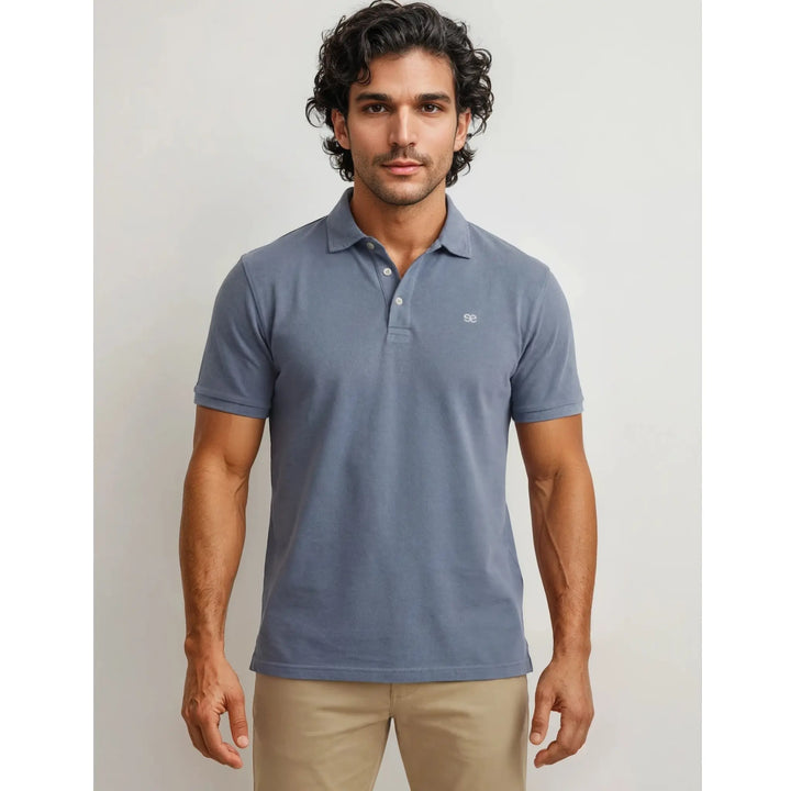 Polo azul jeans para hombre Asse de EE Exclusive con corte elegante y estilo versátil para looks urbanos y casuales refinados