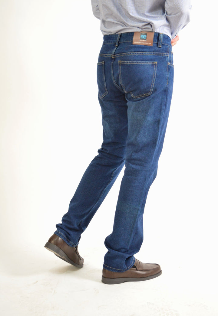 Vaqueros rectos azul oscuro de hombre EE Exclusive – detalle de tejido y acabado premium